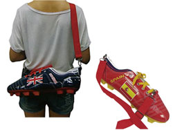 スパイクシューズ型バッグ